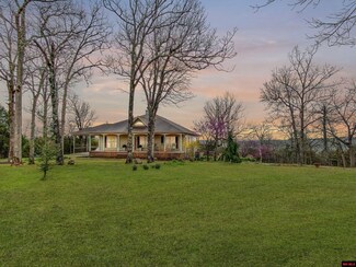 1037 Chriswood Dr, Clarkridge, AR 72623