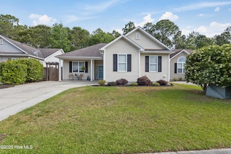 9426 Night Harbor Dr SE, Leland, NC 28451