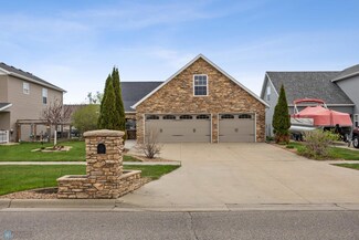 1707 7th St W, West Fargo, ND 58078