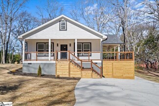11 Castell Dr, Greenville, SC 29617