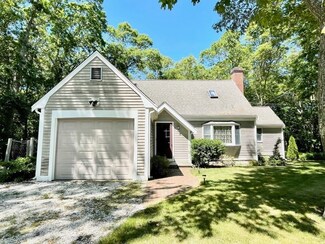 261 Oak Neck Rd, Hyannis, MA 02601
