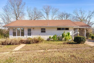 218 N 4th St, Branson, MO 65616