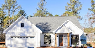 42 Summer Dr, Walterboro, SC 29488