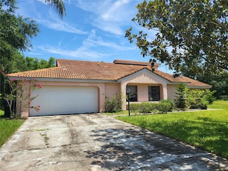 5915 Crystal View Dr, Orlando, FL 32819
