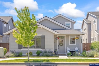 4605 SW 36th St, Redmond, OR 97756