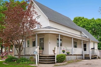 67823 Gleason St, Richmond, MI 48062