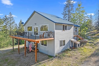 712 Alpen View Ln, Newport, WA 99156