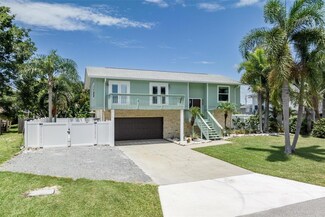 528 44th Street Ct W, Palmetto, FL 34221