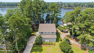 5410 Trade Winds Rd, New Bern, NC 28560