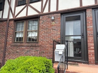 247 Washington St Unit 13, Winchester, MA 01890