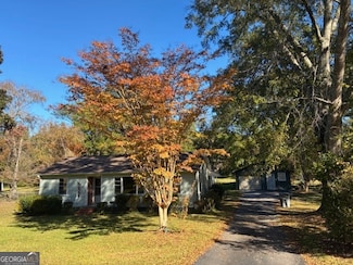 215 Poplar Cir, Lagrange, GA 30241