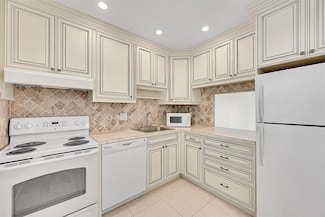 23 Abbey Ln Unit 2020, Delray Beach, FL 33446