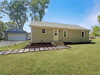 24736 Idlewild Ave, Elkhart, IN 46516