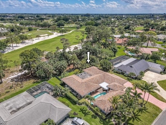 413 N Country Club Dr, Lake Worth, FL 33462