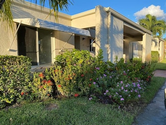 2536 Boundbrook Dr S Unit 127, West Palm Beach, FL 33406