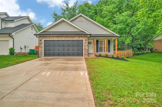 7328 Starvalley Dr, Charlotte, NC 28210