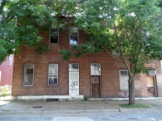 7726 Minnesota Ave, Saint Louis, MO 63111