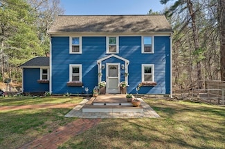 6 Russell Trufant Rd, Carver, MA 02330