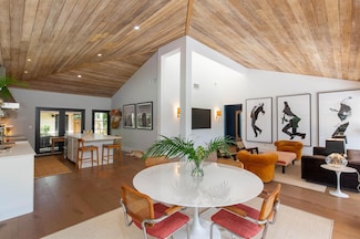 11669 Wimbledon Cir, Wellington, FL 33414