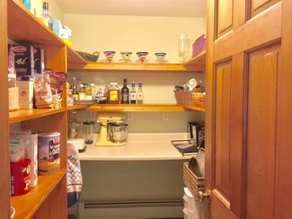 190 Lull Rd, New Boston, NH 03070
