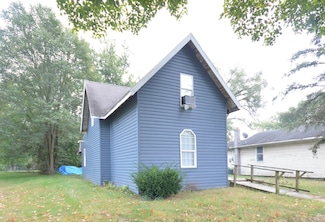 1027 Elm St, Rochester, IN 46975
