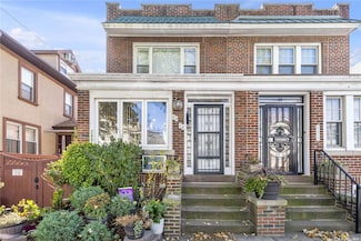 80-14 78th Ave, Glendale, NY 11385