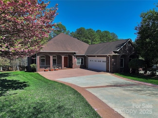 5342 Beacon Ridge Dr, Granite Falls, NC 28630