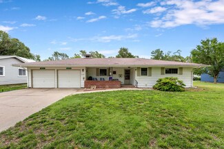 420 College St, Halstead, KS 67056