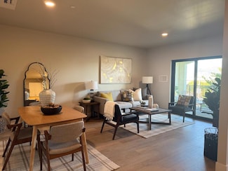 400 San Benito St Unit 309, Hollister, CA 95023