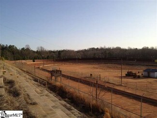 1210 Mileback Dr, Gray Court, SC 29645