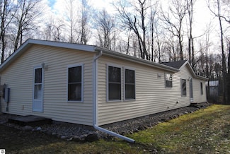 5083 North Trail, Elmer Township, MI 49756