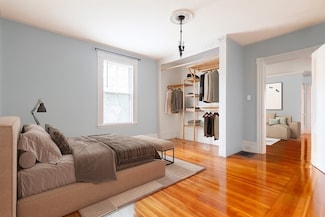 327 Lafayette St Unit 2, Salem, MA 01970