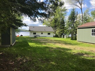9 Cove Ln, Abbot, ME 04406