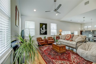 1161 Ridgeway Dr, Austin, TX 78702