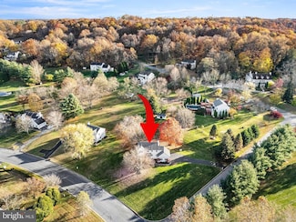 4 Pierce Ln, Downingtown, PA 19335