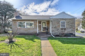 2391 State St, Harrisburg, PA 17103
