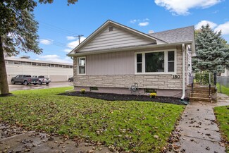 150 N Brown St, Genoa, IL 60135