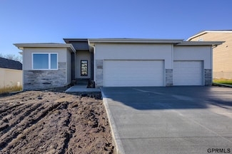 8114 S 185 Cir, Omaha, NE 68136