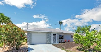 3580 Gondola Ln, Saint James City, FL 33956