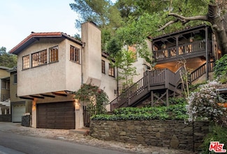 9850 Yoakum Dr, Beverly Hills, CA 90210
