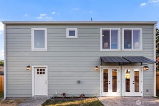 8136 18th Ave SW Unit B, Seattle, WA 98106