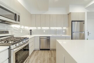 477 Broadway Unit 305, Bayonne, NJ 07002