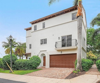 674 NW Library Commons Way, Boca Raton, FL 33432