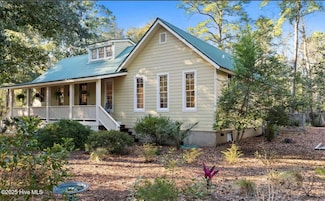 679 Carolina Bay Ct, Southport, NC 28461