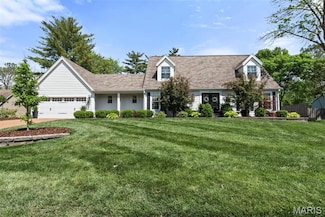 834 Twin Pine Dr, Saint Louis, MO 63122
