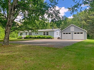 648 Douglas Hwy, Lamoine, ME 04605