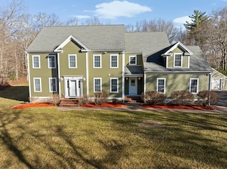 13 King Philip Way, East Freetown, MA 02717