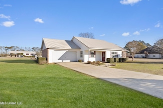 2236 Cooks Corner Rd, Lucedale, MS 39452