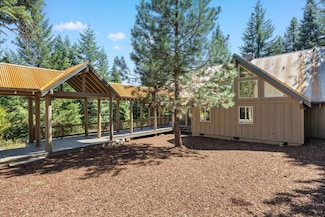 42256 Skiway Dr, Klamath Falls, OR 97601