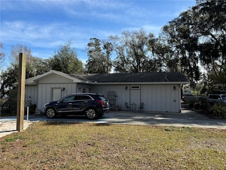 7569 W Riverbend Rd, Dunnellon, FL 34433